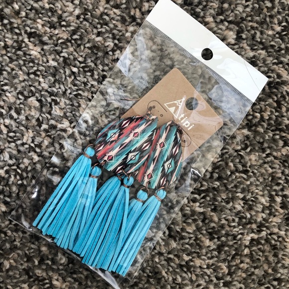 Women’s earrings - Picture 2 of 3